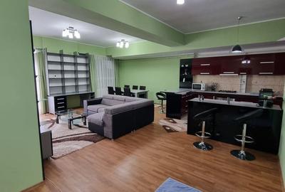 Apartament cu 2 camere în Micro 17