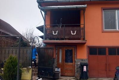 Casă cu 4 camere în Câmpenița - 12