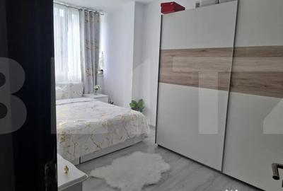 Apartament cu 3 camere semidecomandat în Spitalul Județean