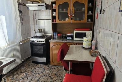 Apartament cu 2 camere decomandat în Giurgiului