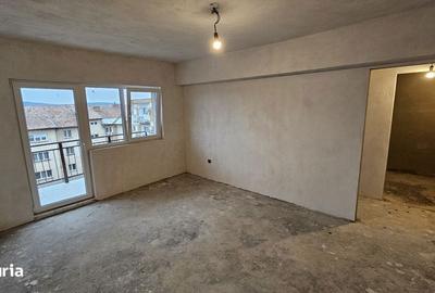 Apartament cu 2 camere semidecomandat în Sud - 7