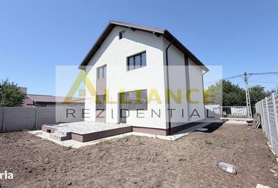 Casă cu 4 camere în Berceni