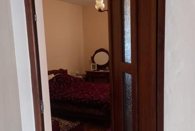 Casă cu 3 camere cu Teren 200 Mp în 23 August - 10