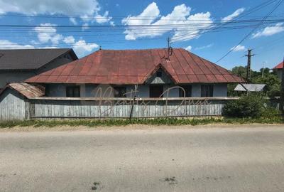 Casă cu Teren 3200 Mp în Horodnic - 1