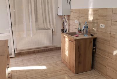 Casă cu 3 camere cu Teren 80 Mp în Eforie Nord - 2