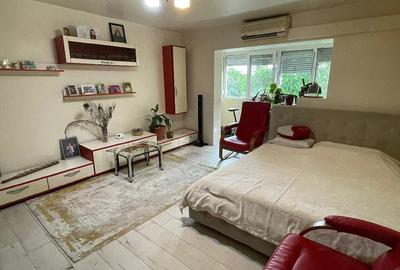Apartament cu 3 camere decomandat în Central - 1