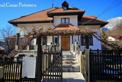 Casă cu 5 camere cu Teren 100 Mp în Central