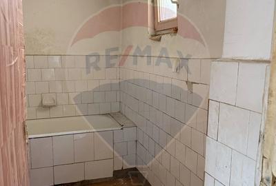 Apartament cu 5 camere decomandat în Central