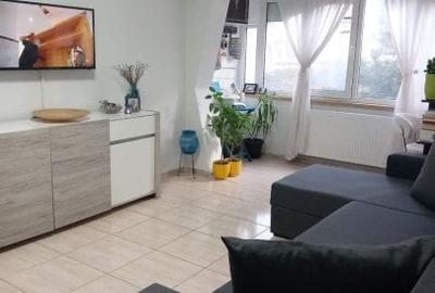 Apartament cu 3 camere decomandat, mobilat în Dacia
