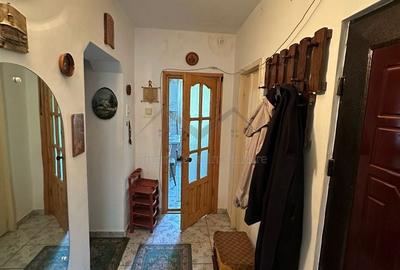 Apartament cu 3 camere decomandat în Tătărași - 2