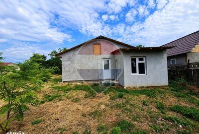 Casă cu 3 camere în Budești