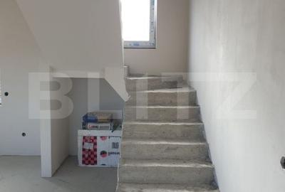 Casă cu 4 camere în Juc-Herghelie