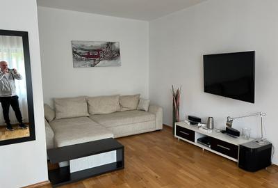 Apartament cu 3 camere decomandat, mobilat în Băneasa