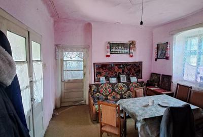 Casă cu 4 camere în Târgoviște