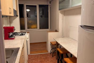 Apartament cu 3 camere semidecomandat în Exterior Vest