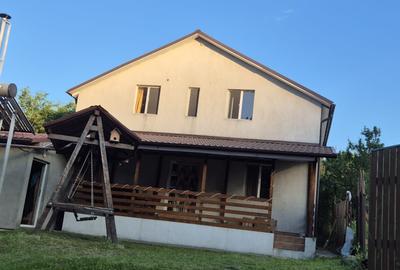 Casă cu 4 camere în Soveja - 1