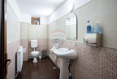 Hotel/Pensiune, de 636 mp, în Moroeni - 43