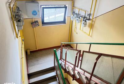 Apartament cu 2 camere semidecomandat în Micro 9 - 14