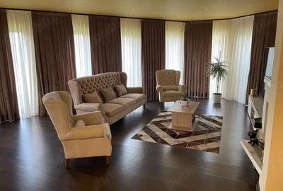Casă cu Teren 800 Mp în Central - 2