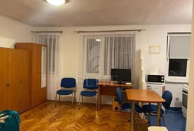 Garsonieră semidecomandată, mobilată în Central