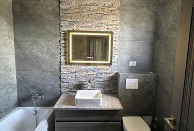 Casă cu 4 camere cu Teren 350 Mp în Central