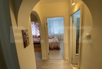 Apartament cu 3 camere decomandat, mobilat în Porolissum