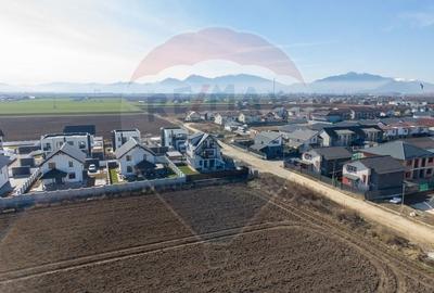 Casă individuală cu 9 camere cu Teren 501 Mp în Hărman - 39