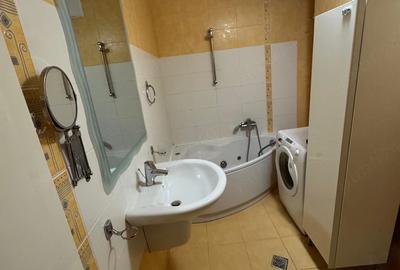 Apartament cu 2 camere decomandat în Vitan