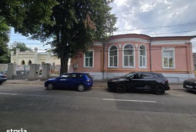 Spațiu comercial, de 812 mp, în Ultracentral