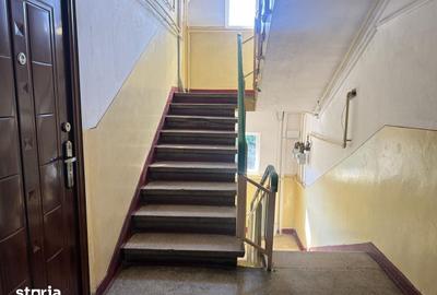 Apartament cu 2 camere semidecomandat în Micro 9 - 12