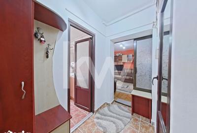 Apartament cu 2 camere semidecomandat, mobilat în Tractorul