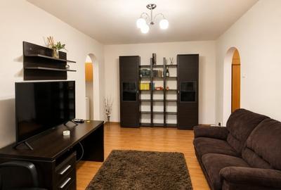 Apartament cu 2 camere semidecomandat, mobilat în Titan
