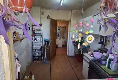Apartament cu 2 camere semidecomandat în Berceni - 1