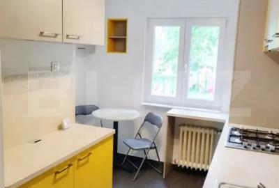 Apartament cu 3 camere decomandat în Central