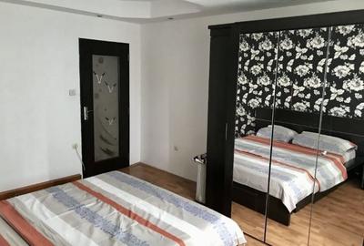 Apartament cu 4 camere decomandat în Central - 4