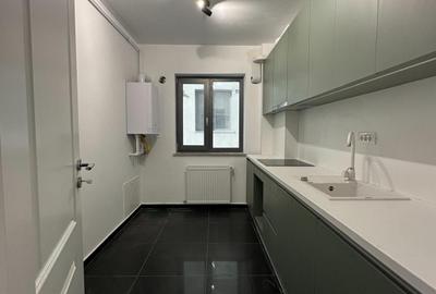 Apartament cu 3 camere decomandat în Primo