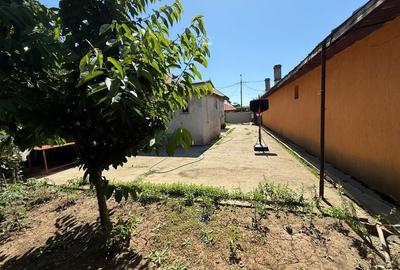 Casă cu 3 camere în 23 August (Cațelul)