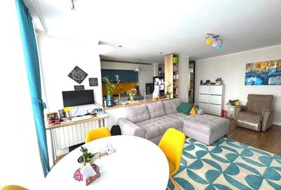 Apartament cu 3 camere semidecomandat, mobilat în Iancu Nicolae