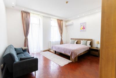 Apartament cu 6 camere decomandat în Știrbei Vodă