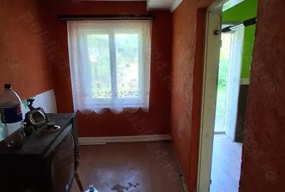 Casă cu 2 camere cu Teren 1200 Mp în Central - 8