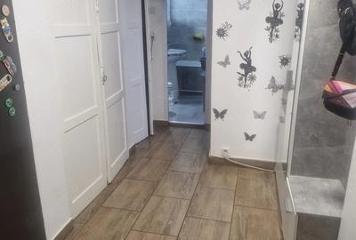 Apartament cu 2 camere decomandat în Eremia
