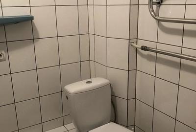Garsonieră decomandată în UMT