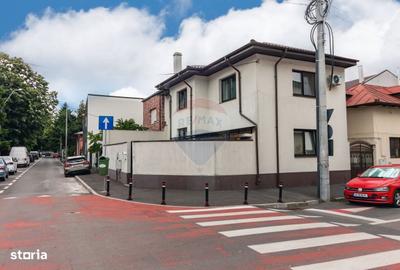 Casă cu 4 camere în Domenii