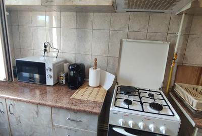 Apartament cu 2 camere semidecomandat în Tomis III - 8