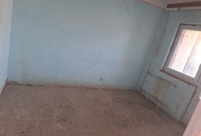 Apartament cu 3 camere semidecomandat în Central - 3