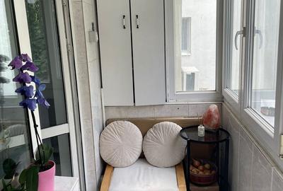 Apartament cu 3 camere în Baicului