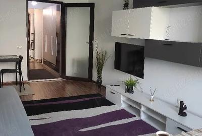 Garsonieră decomandată în Far