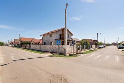 Casă cu 4 camere cu Teren 431 Mp în Sântandrei