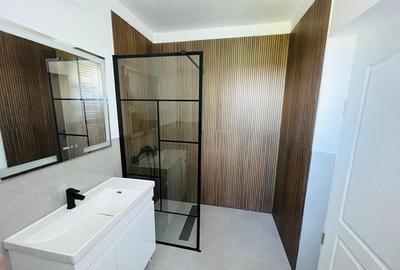 Casă cu 4 camere în Șimnicu de Sus - 3