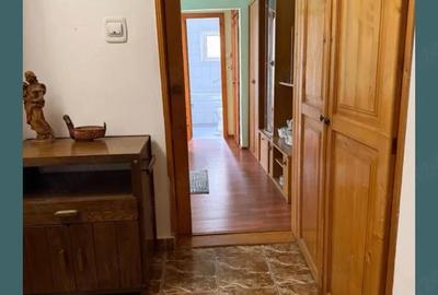 Apartament cu 3 camere decomandat în Decebal - 3
